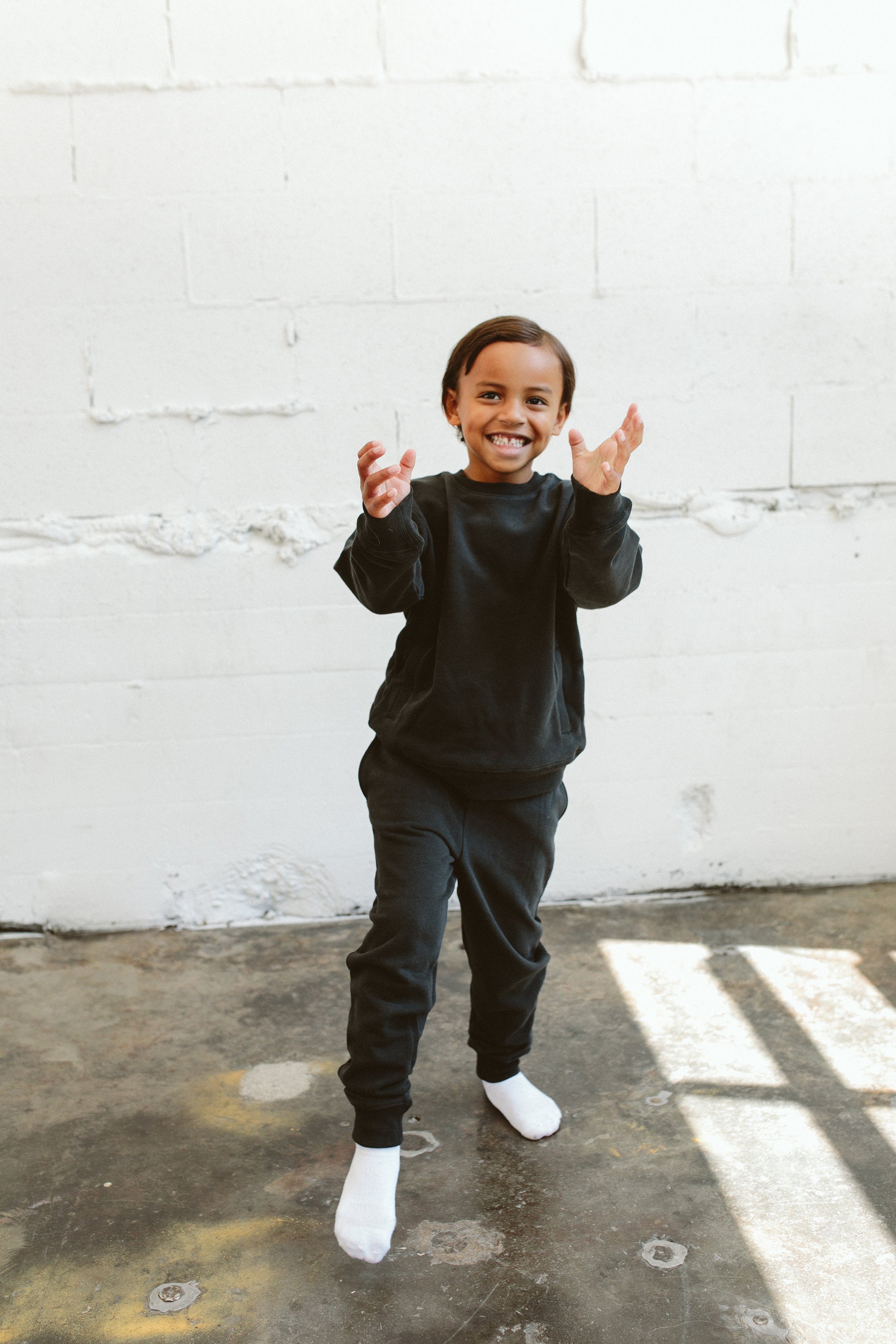 Goumi Kids ASPHALT French Terry Sweatsuit Set – lifestyle