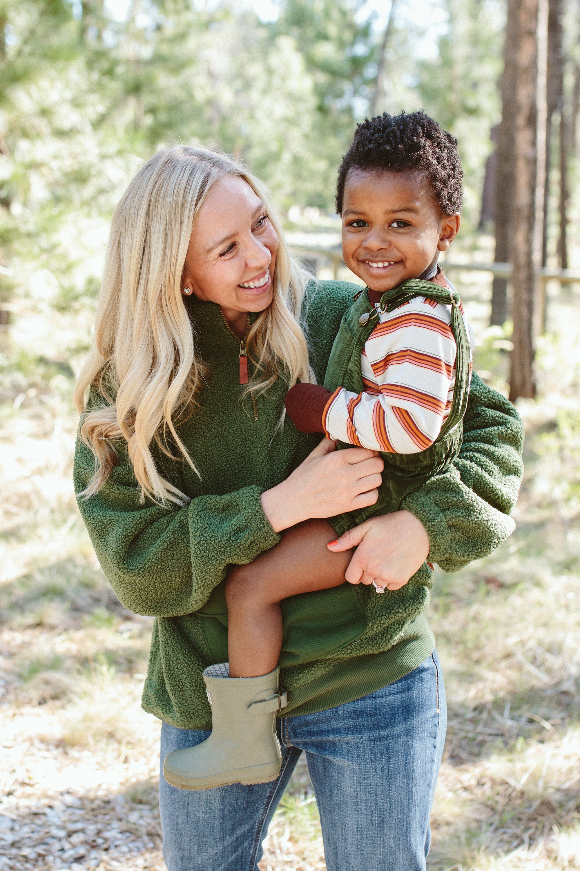 Goumi Kids SPRUCE Adult Sherpa Zip Pullover – flat lay