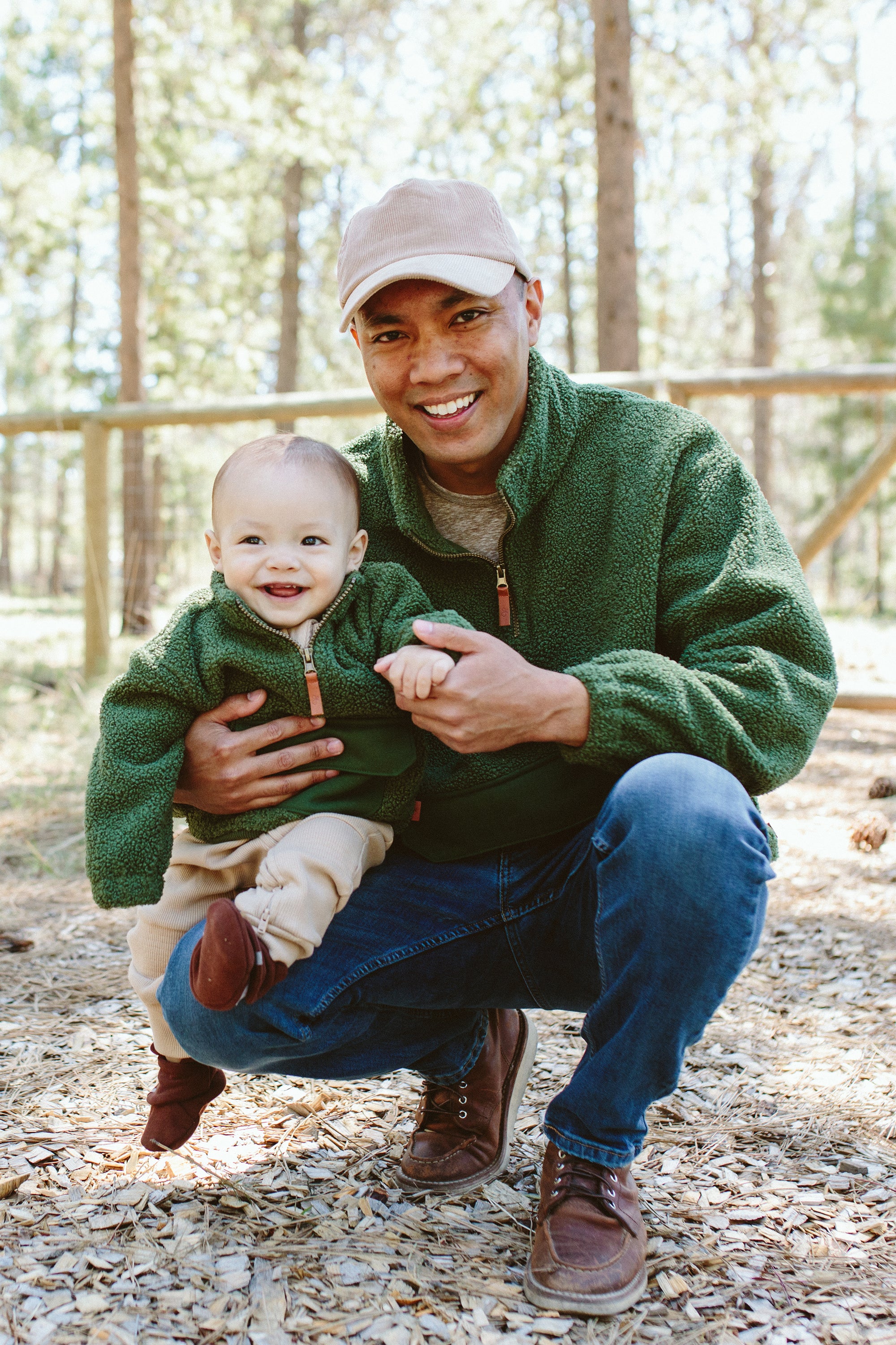 Goumi Kids SPRUCE Adult Sherpa Zip Pullover – detail view