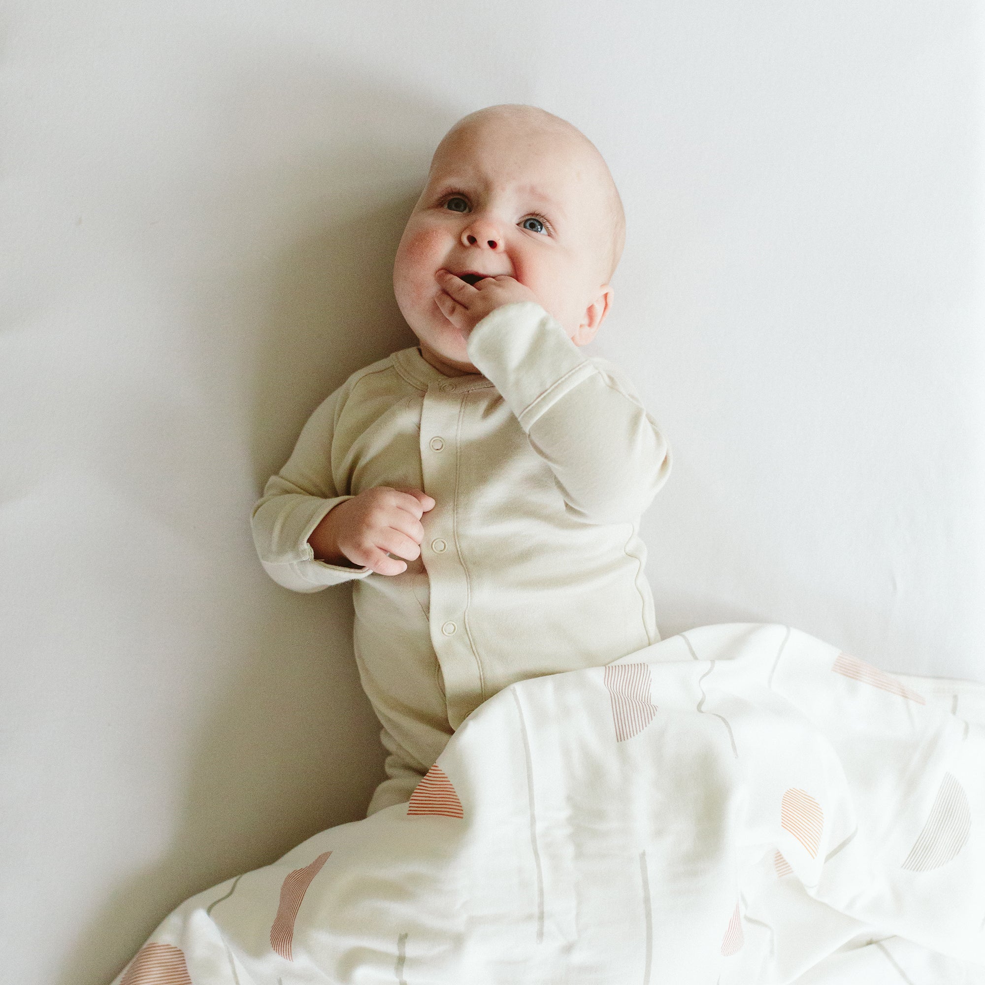 Goumi Kids BIRCH Convertible Sleeper Baby Gown – patented, bamboo viscose organic cotton blend – detail