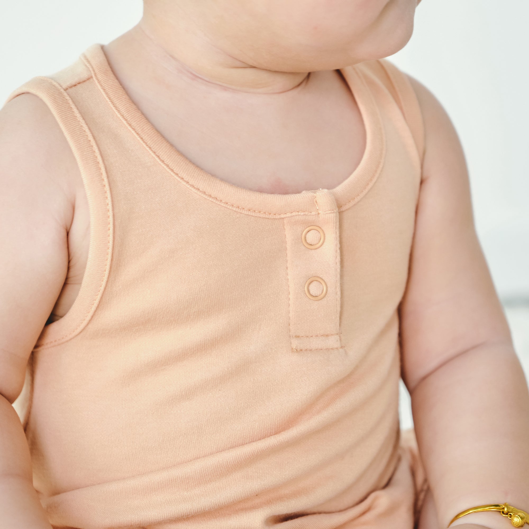 Goumi Kids POPPY Quick Change Baby Romper – bamboo organic cotton snap romper – detail