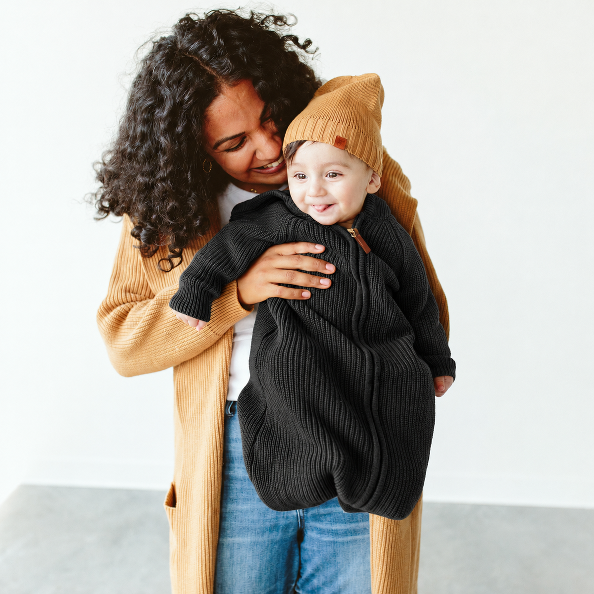 KNIT WEARABLE BLANKET | SHADOW