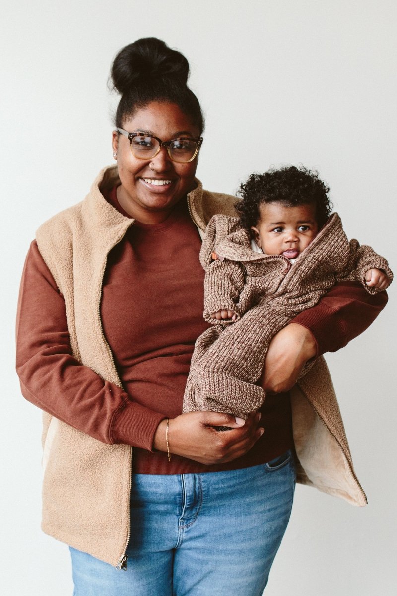 Goumi Kids CHAMPIGNON Adult Sherpa/Corduroy Reversible Vest – detail view