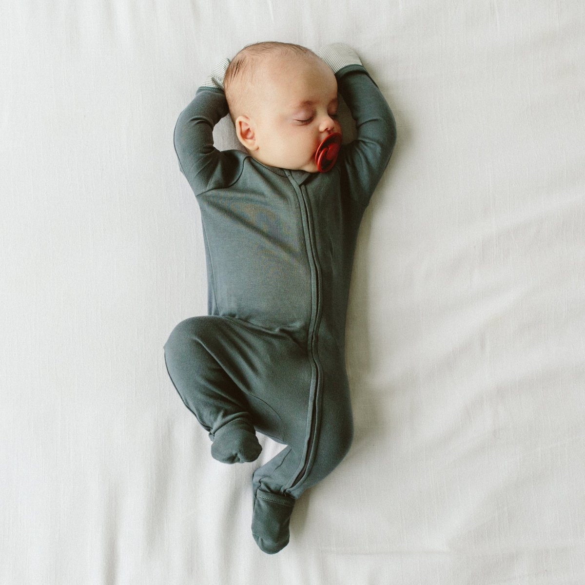 Goumi Kids Midnight Baby Layette Gift Set – stay-on mitts & boots, convertible sleeper gown, grow-with-you footie, gift-packaged – lifestyle