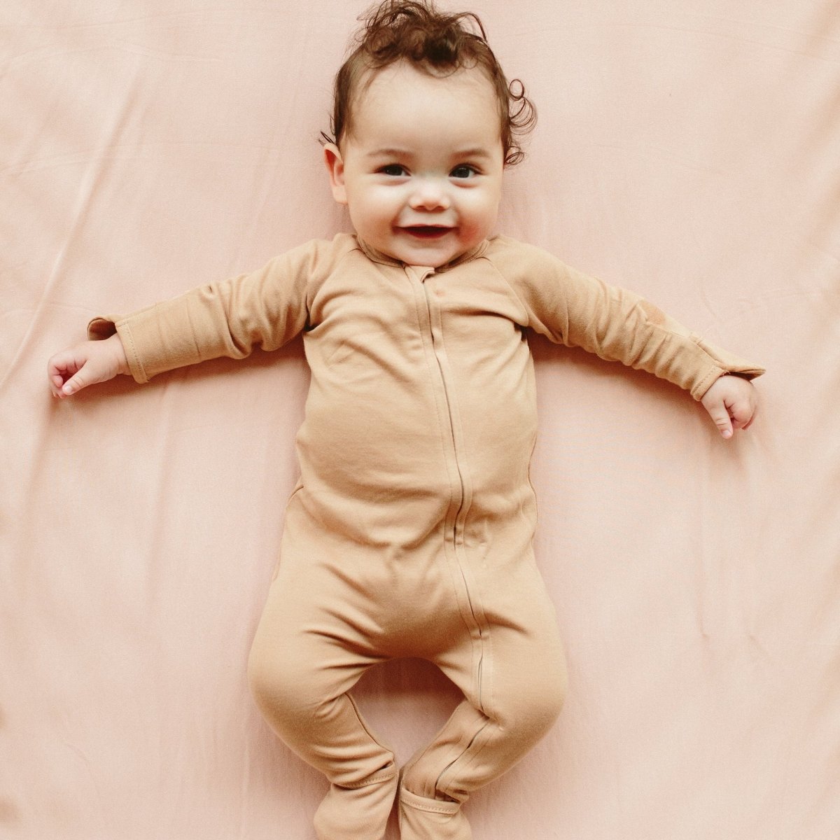 Goumi Kids SANDSTONE Grow With You Baby Footie Snug Fit – bamboo viscose organic cotton blend – lifestyle