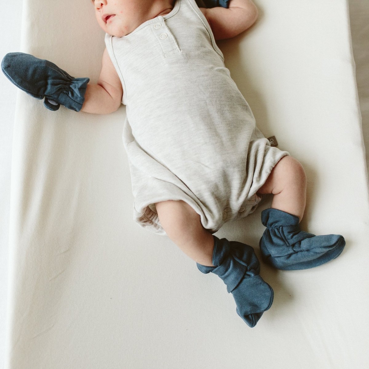 Goumi Kids MIDNIGHT Preemie Stay-On Baby Boots – organic cotton NICU approved – on baby