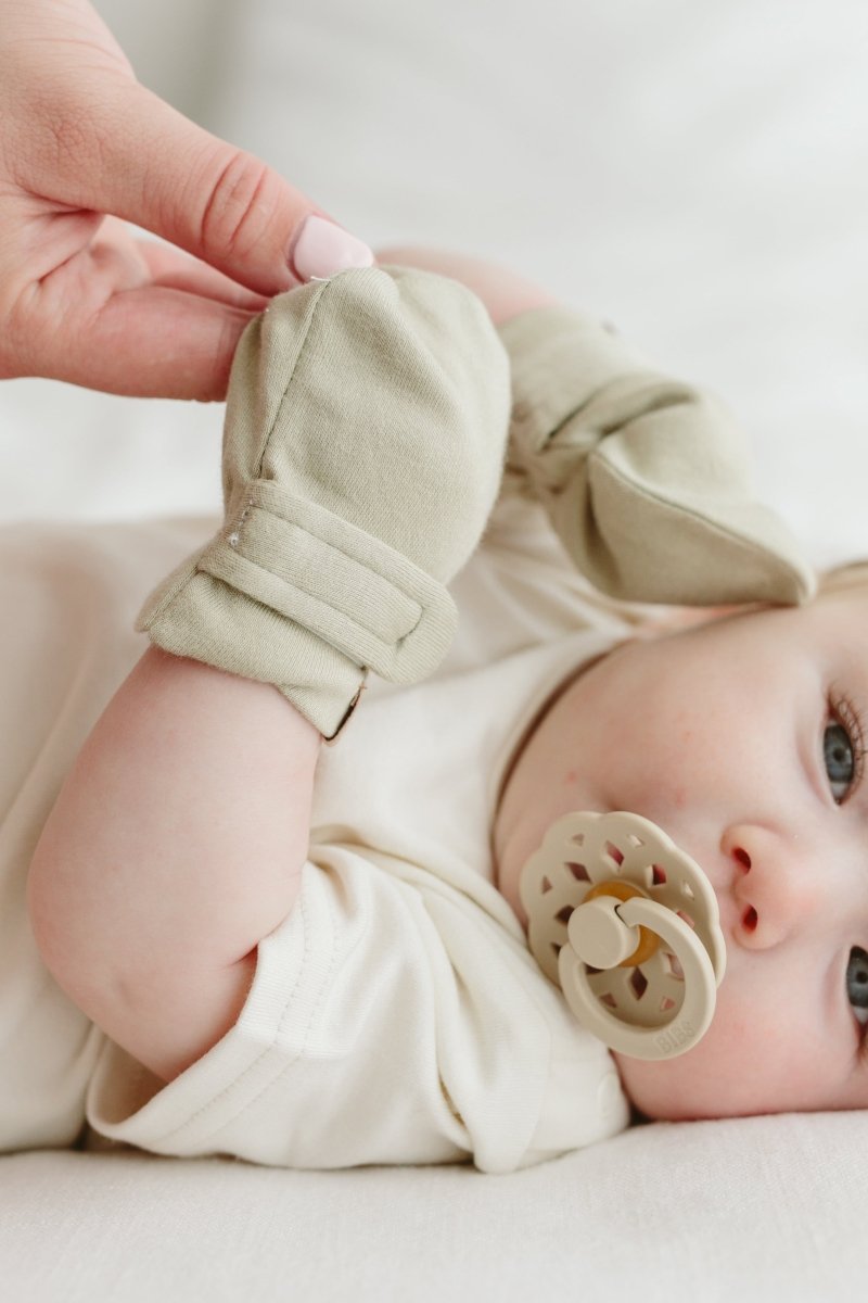 Goumi Kids MOSS + TERRAZZO + SANDSTONE Stay-On Baby Mittens 3-Pack – organic cotton newborn mitts – flat lay