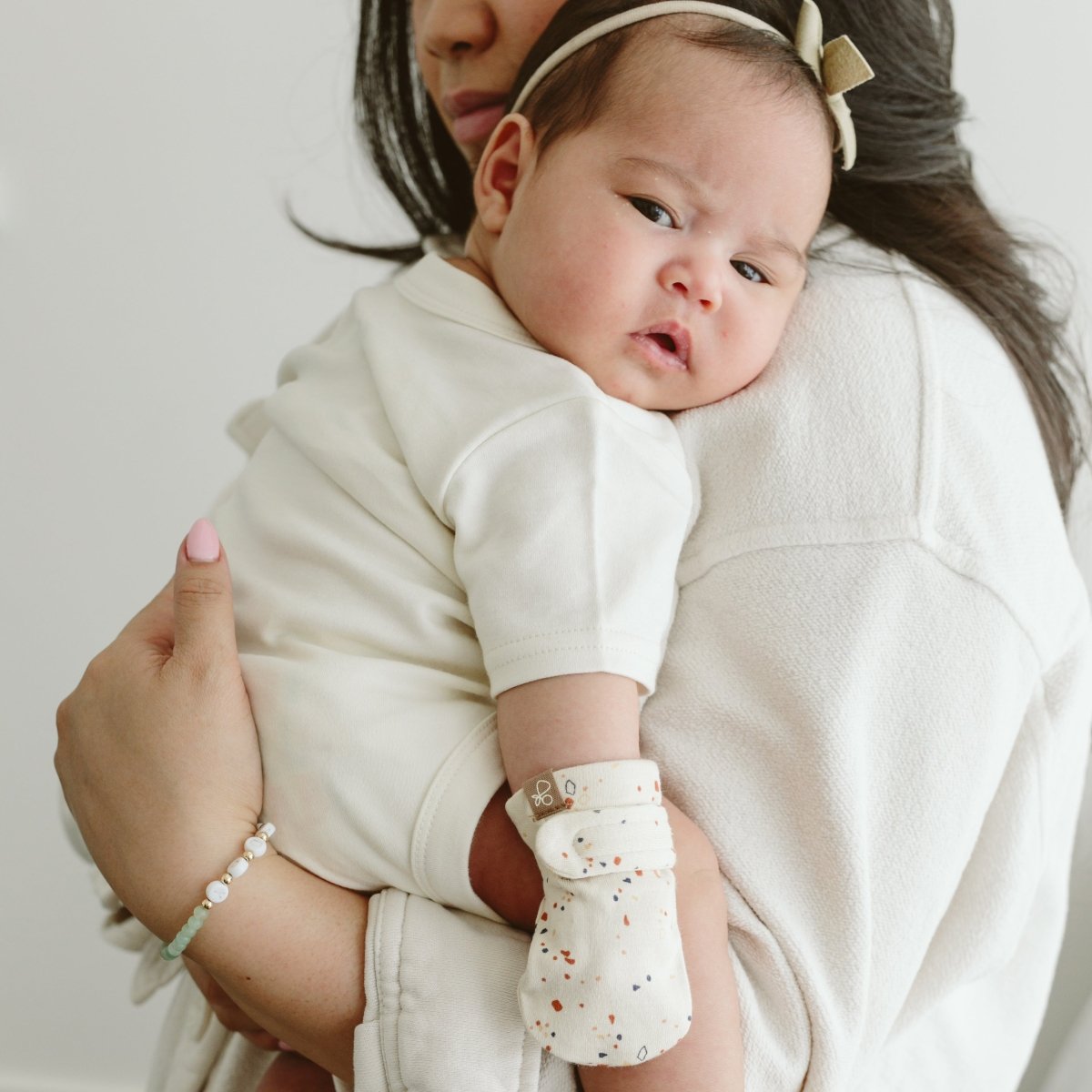 Goumi Kids MOSS + TERRAZZO + SANDSTONE Stay-On Baby Mittens 3-Pack – organic cotton newborn mitts – packaging