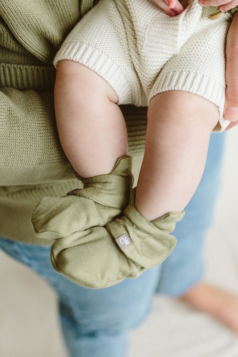 Goumi Kids ARTICHOKE Stay-On Baby Boots – soft sole newborn booties – lifestyle