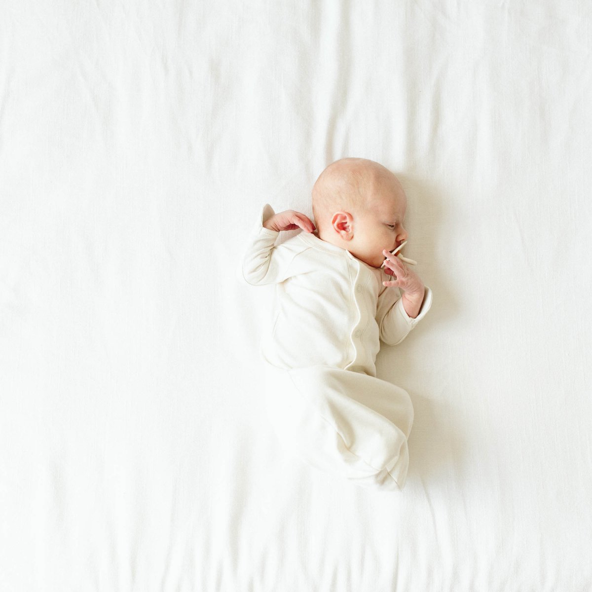 Goumi Kids CLOUD Convertible Sleeper Baby Gown – patented, bamboo viscose organic cotton blend – flat lay