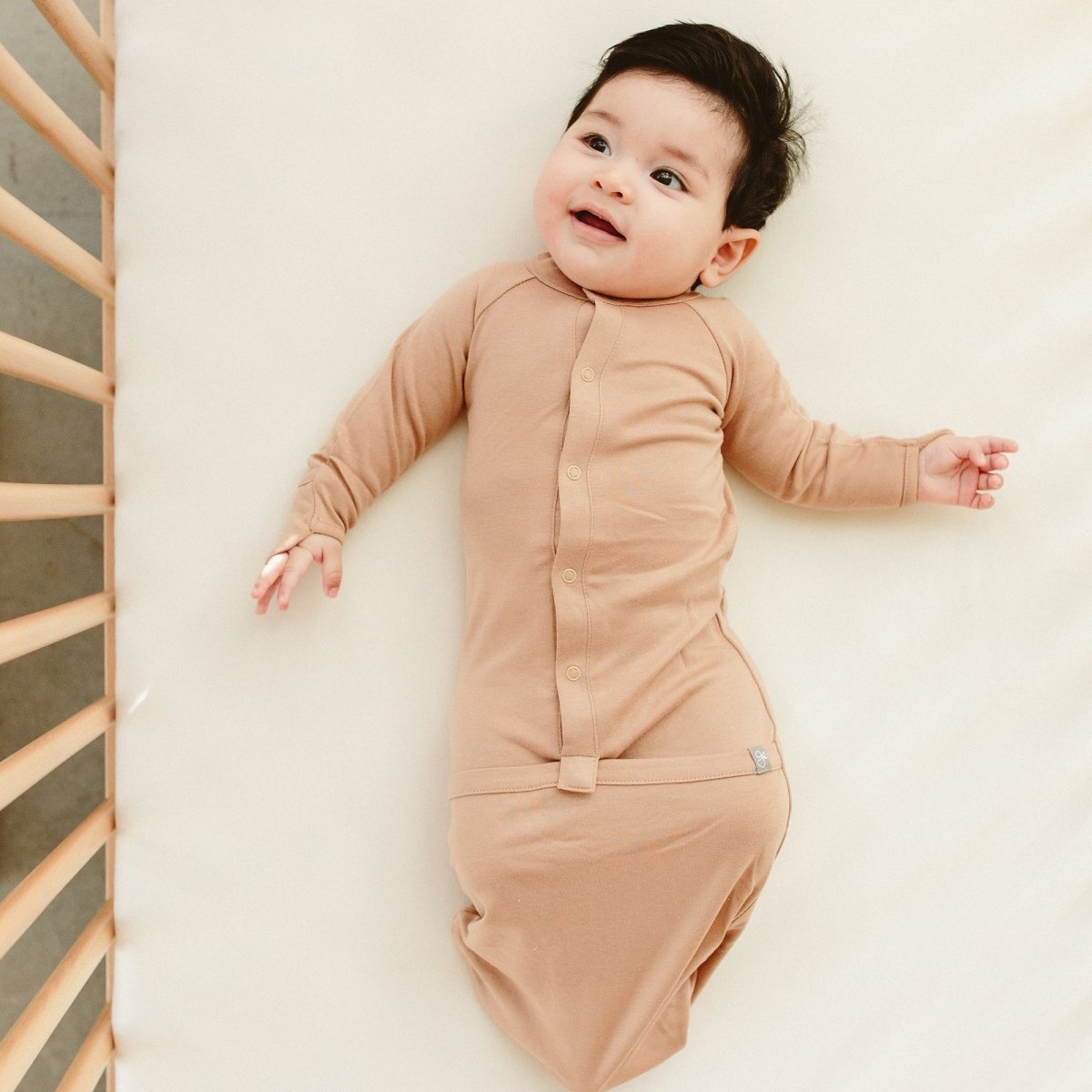 Goumi Kids SANDSTONE Convertible Sleeper Baby Gown – patented, bamboo viscose organic cotton blend – detail view
