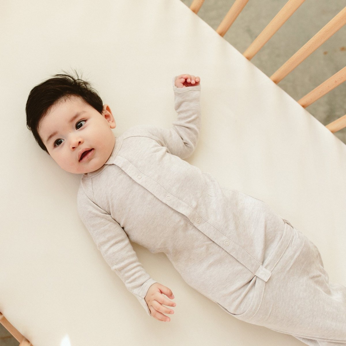 Goumi Kids STORM GRAY Convertible Sleeper Baby Gown – patented, bamboo viscose organic cotton blend – detail