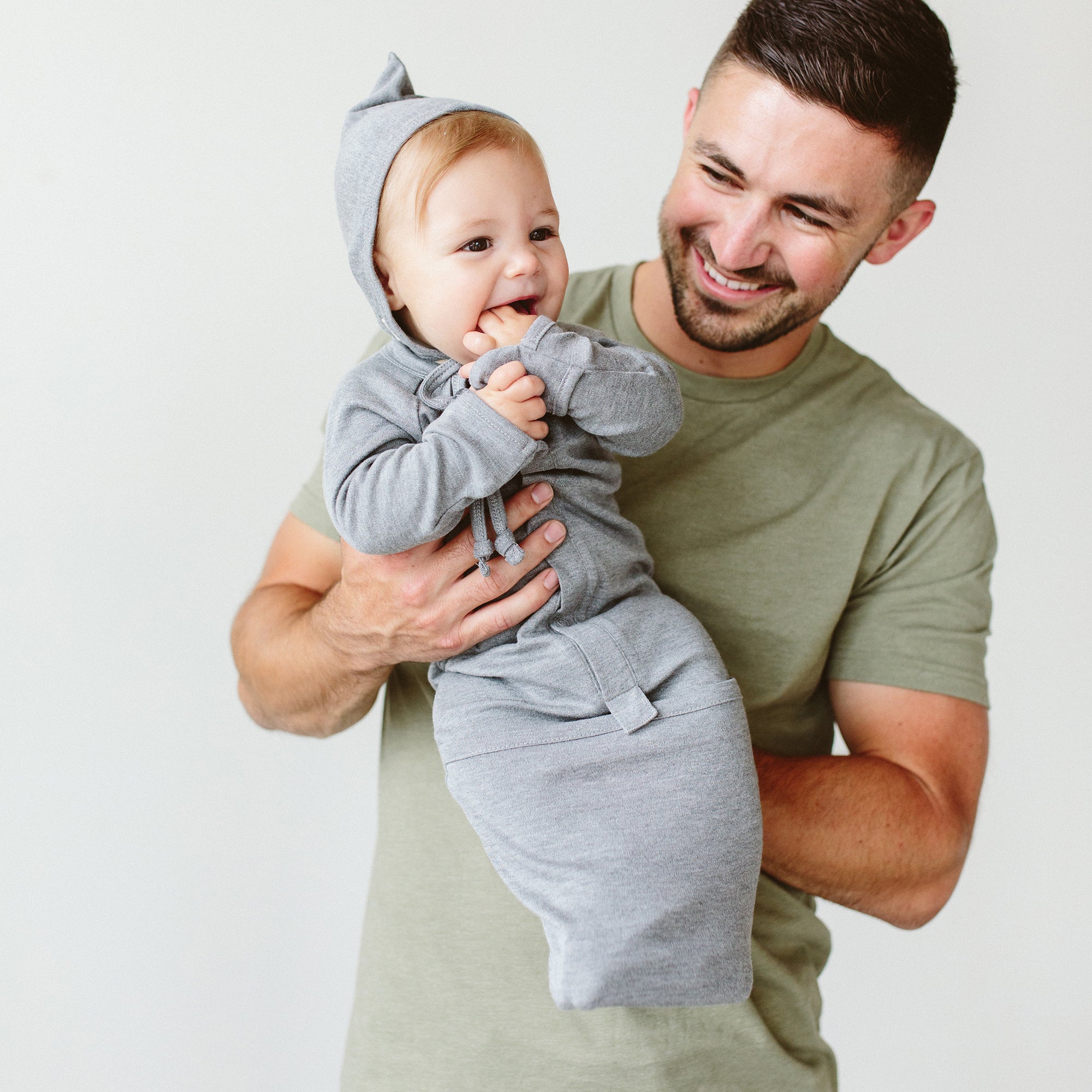 Goumi Kids BOULDER Convertible Sleeper Baby Gown – patented, bamboo viscose organic cotton blend – lifestyle