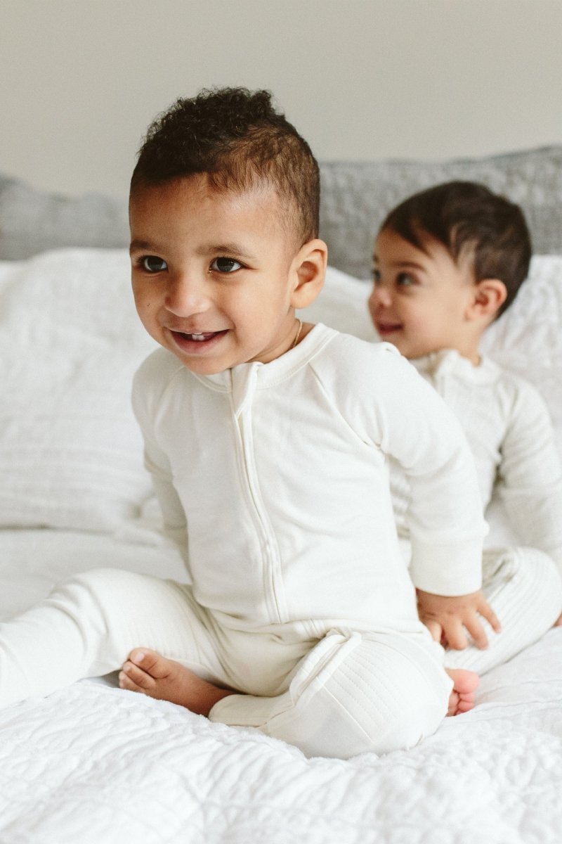 Goumi Kids CLOUD Grow With You Zipper Jumpsuit – bamboo organic cotton – detail