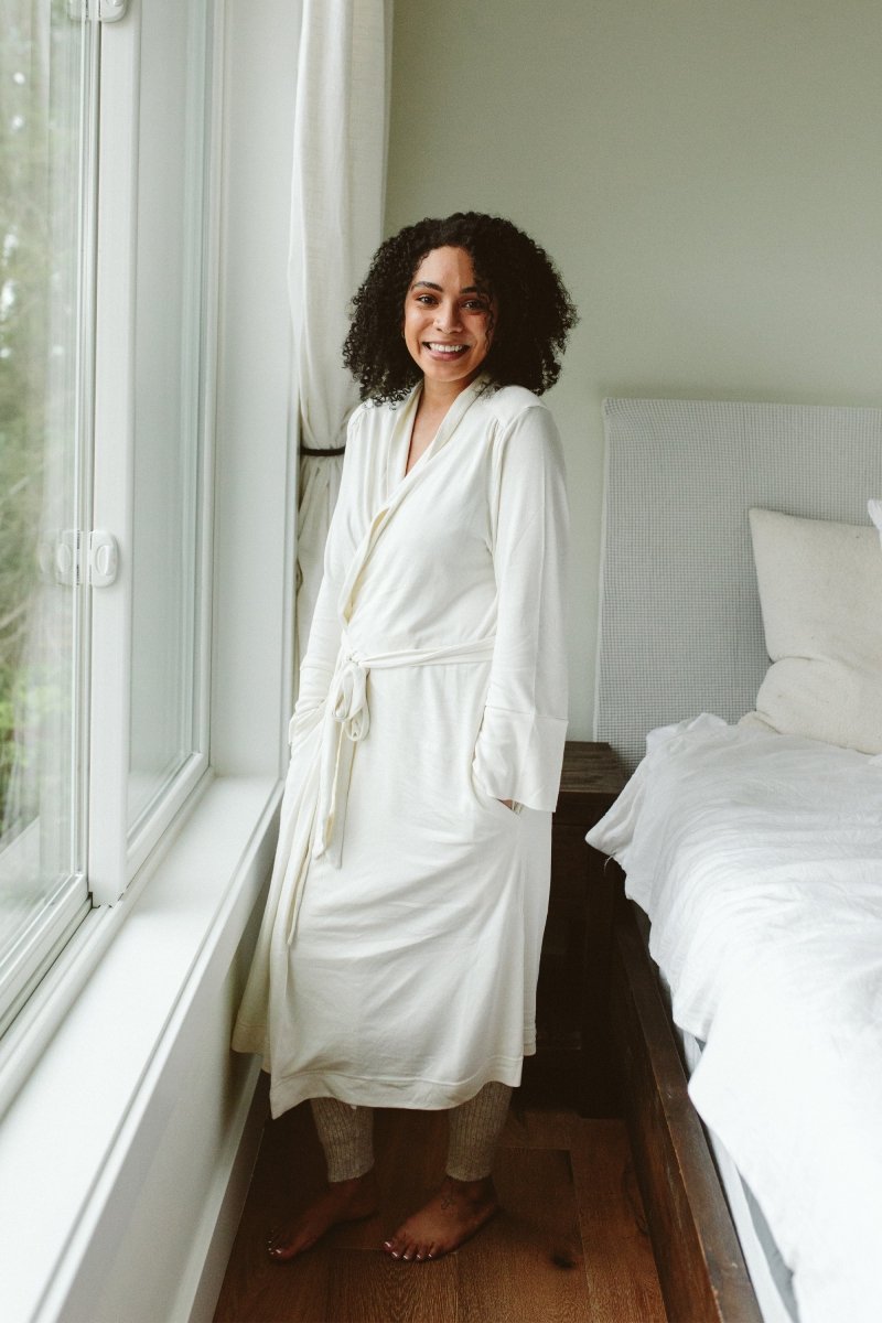Goumi Kids CLOUD TERRY Women's Robe – soft bamboo organic cotton robe – detail view