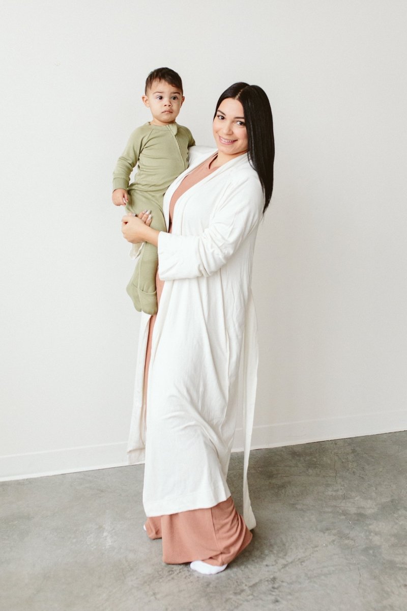 Goumi Kids CLOUD TERRY Women's Robe – soft bamboo organic cotton robe – detail view