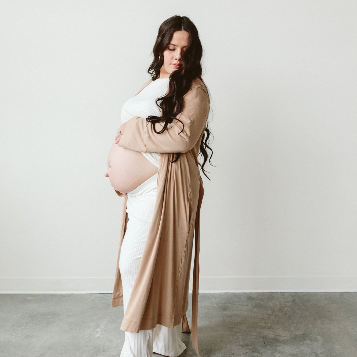 Goumi Kids SANDSTONE Women's Robe – soft bamboo organic cotton robe – lifestyle