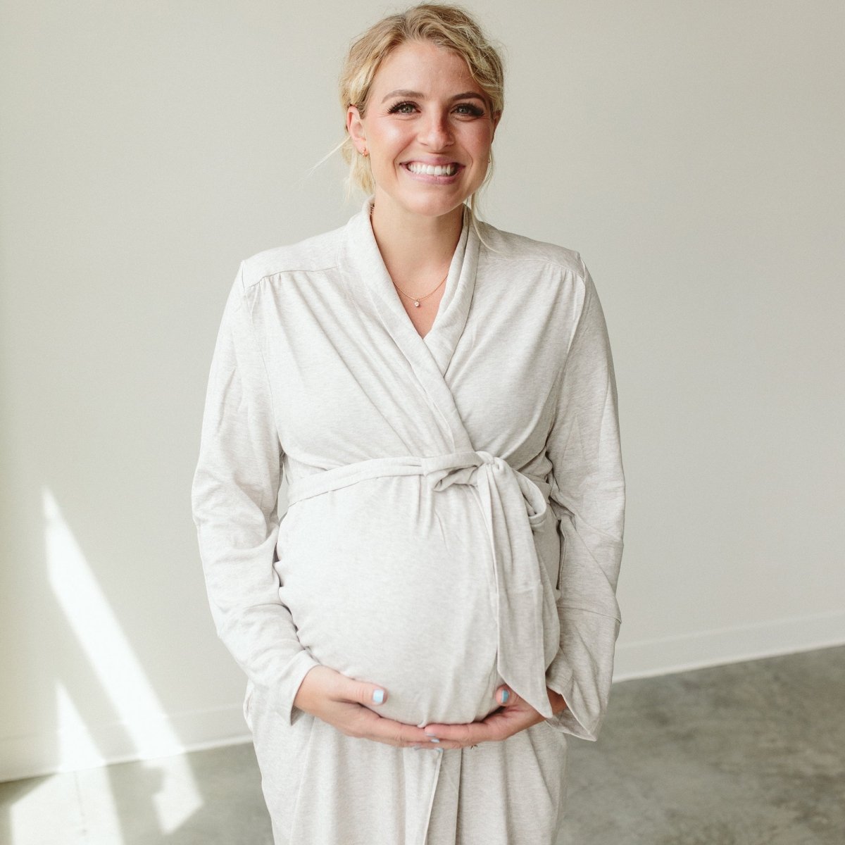 Goumi Kids STORM GRAY Women's Robe – soft bamboo organic cotton robe – lifestyle
