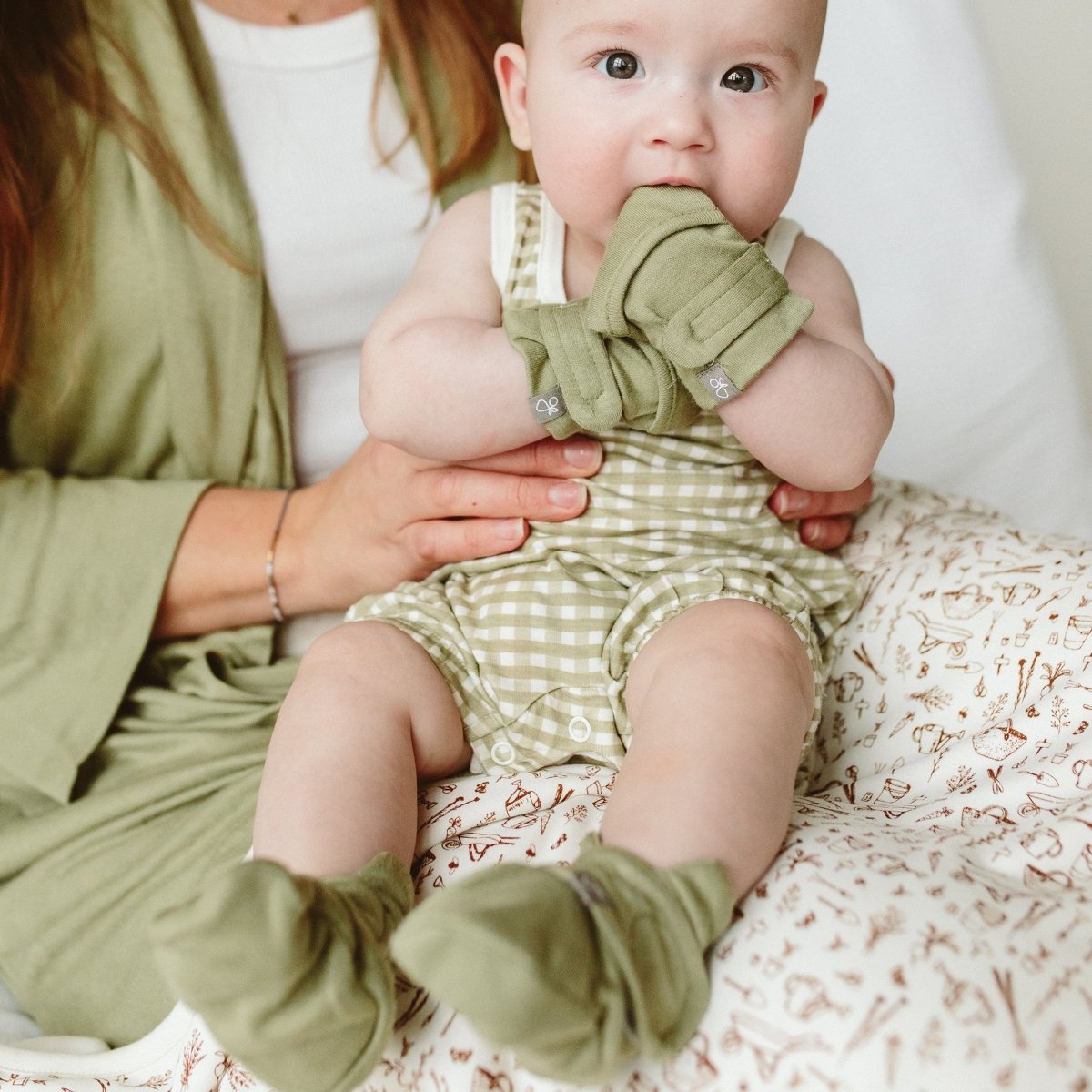 Goumi Kids ARTICHOKE Stay-On Baby Boots – soft sole newborn booties – flat lay
